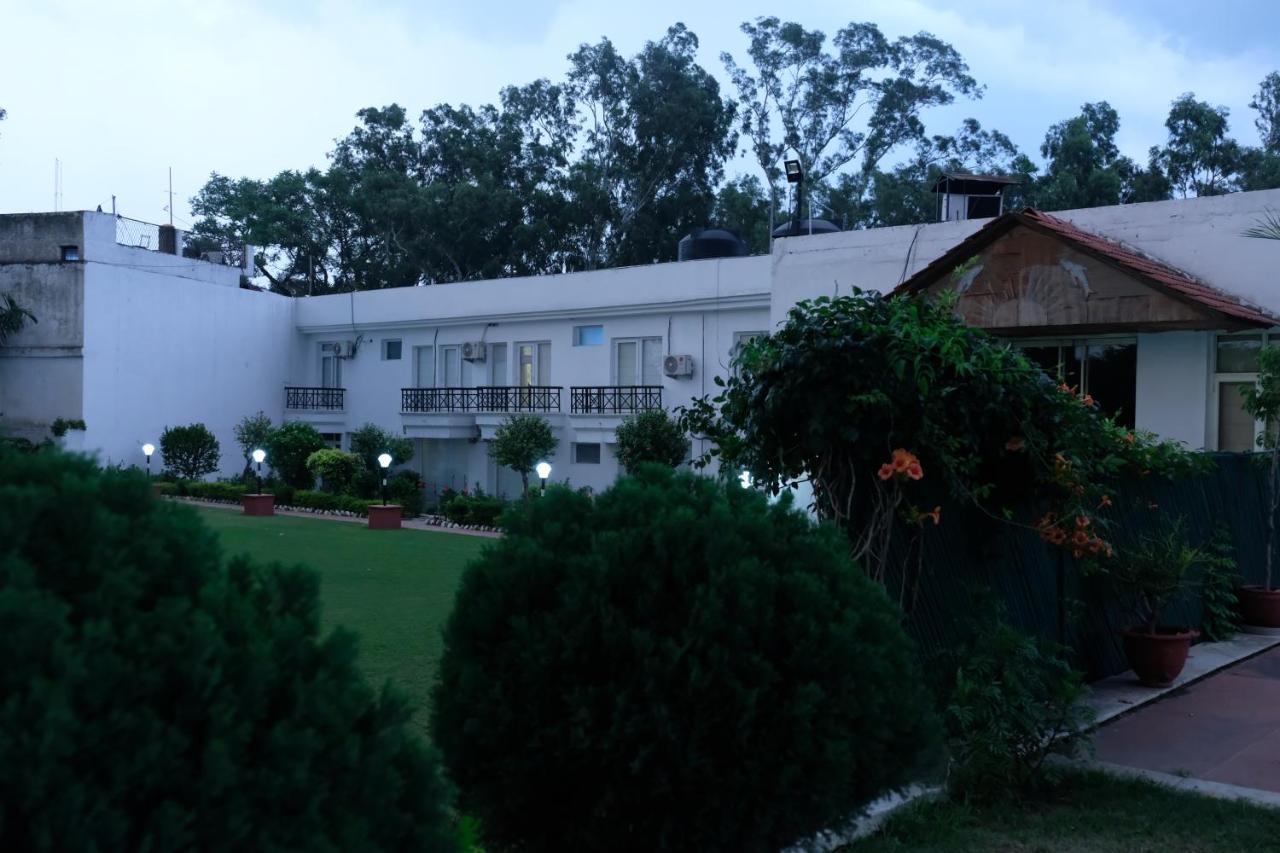 Black Mango Resort Kala Amb Exterior foto
